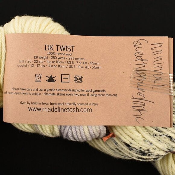 MadelineTosh DK Twist Yarn Merino Wool Hand-Dyed Minimal Sweet Nothing Optic - Picture 3 of 3